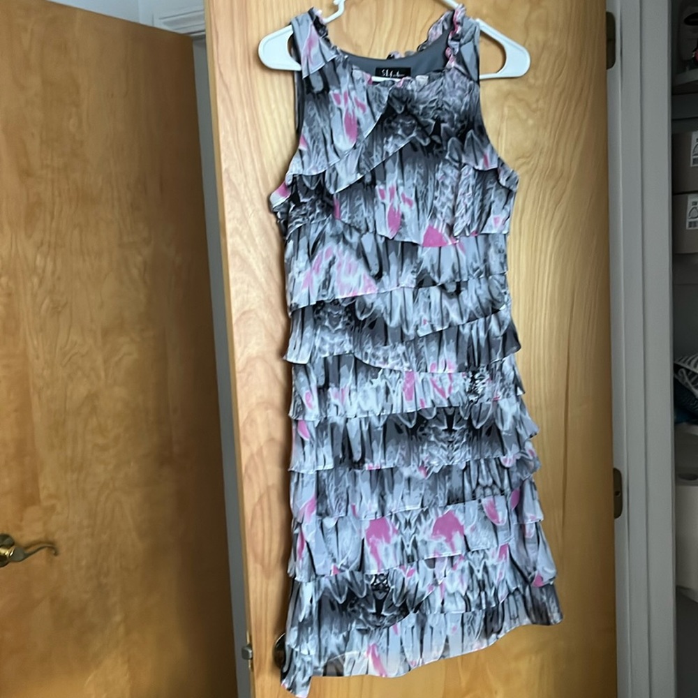 Casual tiered dress- fun! Hidden side zipper. flattering fit!! Multi color